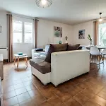 3 Bedroom Front In *
