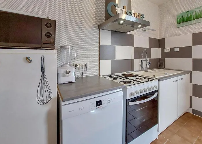 Pet Friendly In With Wifi Hébergement de vacances Royan